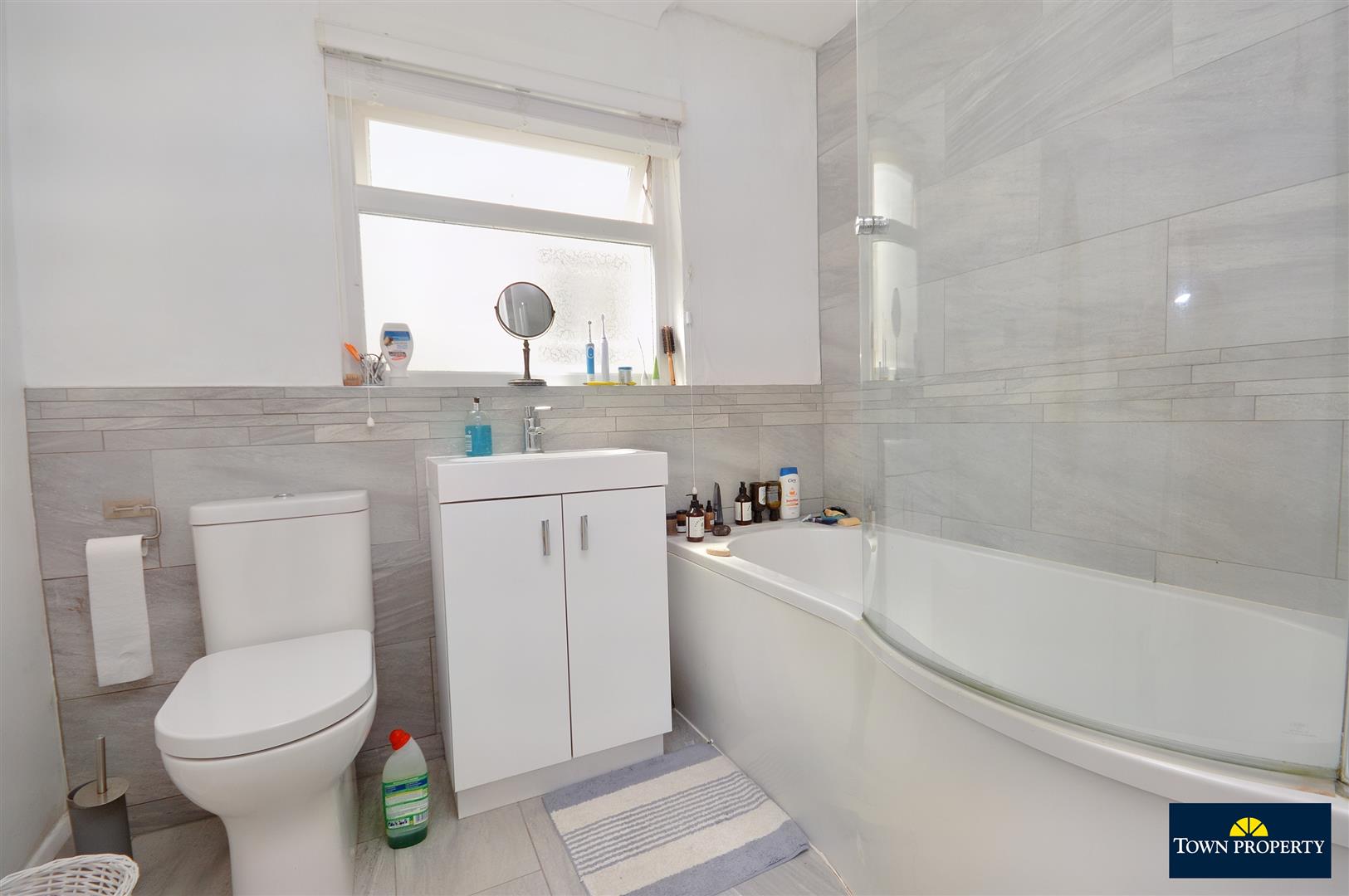 Property Details for Blackwater Road Eastbourne BN21 4JQ Town